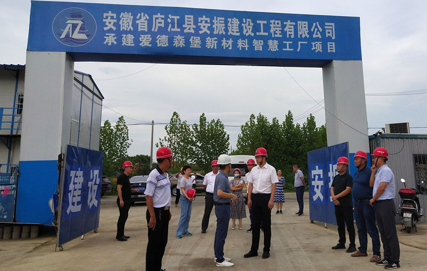 �]���h�hί����ӛ���h�L�����һ���W�R�۵�ɭ���²����ǻ۹��S�Ŀ�{��