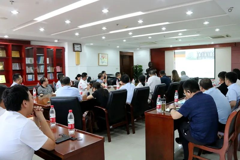 ��������M�����}�v��